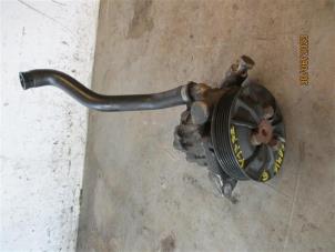 Gebruikte Servopomp BMW 6 serie (E63) 630i 24V Prijs op aanvraag aangeboden door Autohandel-Smet Gebroeders NV