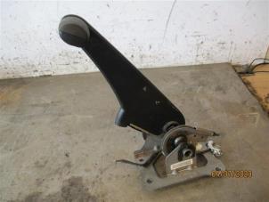 Gebruikte Handremhendel Mini Countryman (R60) 1.6 16V Cooper ALL4 Prijs op aanvraag aangeboden door Autohandel-Smet Gebroeders NV