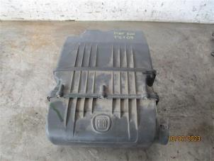 Gebruikte Luchtfilterhuis Fiat 500 (312) 1.2 Prijs op aanvraag aangeboden door Autohandel-Smet Gebroeders NV