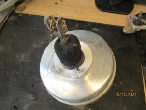 Gebruikte Rembekrachtiger Mercedes C (W205) C-180 1.6 CDI BlueTEC, C-180 d 16V Prijs op aanvraag aangeboden door Autohandel-Smet Gebroeders NV