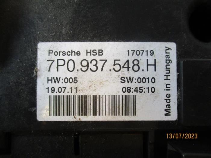 Zekeringkast van een Porsche Cayenne II (92A)  2012