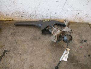 Gebruikte Handremhendel Ford Transit Custom 2.0 TDCi 16V Eco Blue 130 Prijs op aanvraag aangeboden door Autohandel-Smet Gebroeders NV