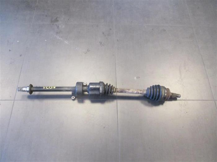 Gebruikte Aandrijfas links-achter Mini Mini Cooper S (R53) 1.6 16V Prijs op aanvraag aangeboden door Autohandel-Smet Gebroeders NV