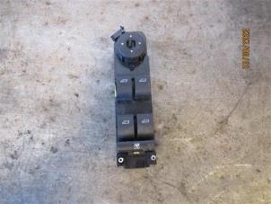 Gebruikte Combischakelaar ramen Ford Tourneo Connect/Grand Tourneo Connect 1.6 TDCi 16V 95 Prijs op aanvraag aangeboden door Autohandel-Smet Gebroeders NV