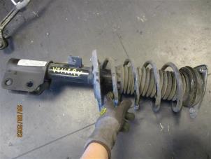 Gebruikte Schokdemper rechts-voor Citroen Berlingo 1.2 12V PureTech 130 Prijs op aanvraag aangeboden door Autohandel-Smet Gebroeders NV