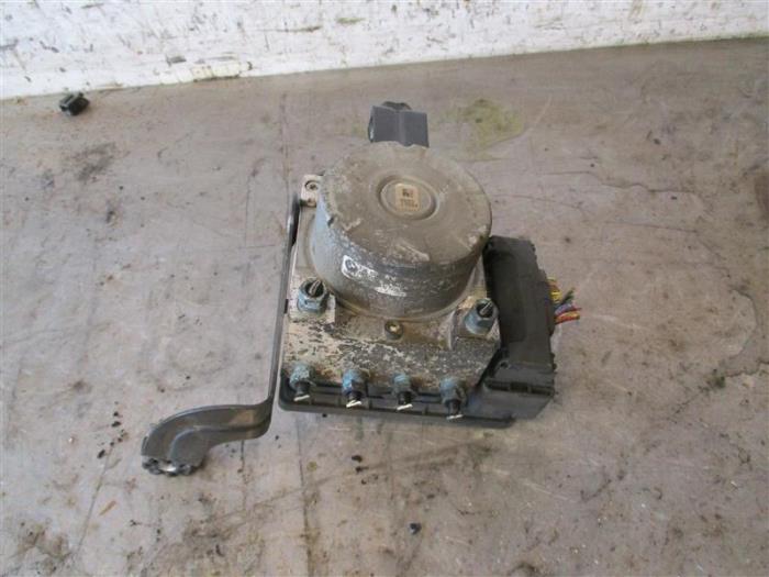 Gebruikte ABS Pomp BMW 3 serie Gran Turismo (F34) 318d 2.0 16V Prijs op aanvraag aangeboden door Autohandel-Smet Gebroeders NV
