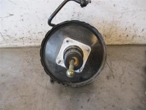 Gebruikte Rembekrachtiger Volkswagen Polo IV (9N1/2/3) Prijs op aanvraag aangeboden door Autohandel-Smet Gebroeders NV