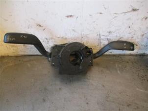 Gebruikte Licht + Raw Schakelaar Skoda Fabia II Combi 1.2i Prijs op aanvraag aangeboden door Autohandel-Smet Gebroeders NV