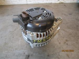 Gebruikte Alternator Ford Fiesta 7 1.0 EcoBoost 12V 100 Prijs op aanvraag aangeboden door Autohandel-Smet Gebroeders NV