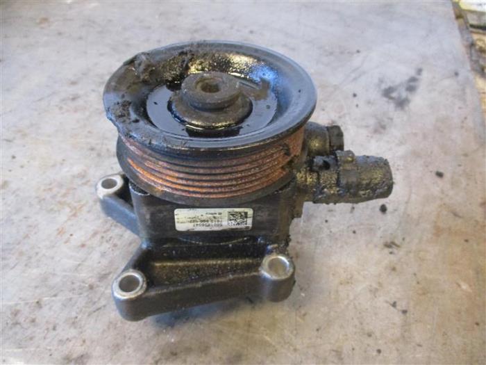Gebruikte Pomp Servo Fiat Ducato (250) 2.3 D 140 Multijet AdBlue Prijs op aanvraag aangeboden door Autohandel-Smet Gebroeders NV