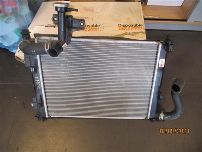 Gebruikte Radiateur Kia Stonic (YB) 1.4 MPI 16V Prijs op aanvraag aangeboden door Autohandel-Smet Gebroeders NV