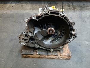 Gebruikte Versnellingsbak Opel Corsa D 1.0 Prijs op aanvraag aangeboden door Autohandel-Smet Gebroeders NV