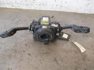 Gebruikte Combischakelaar Stuurkolom Skoda Fabia III (NJ3) 1.2 TSI 16V Prijs op aanvraag aangeboden door Autohandel-Smet Gebroeders NV