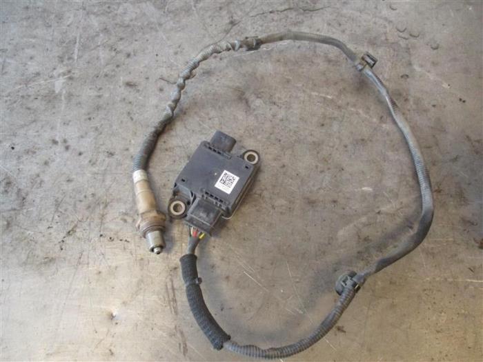 Gebruikte Nox sensor Renault Trafic (1FL/2FL/3FL/4FL) 2.0 dCi 16V 130 Prijs op aanvraag aangeboden door Autohandel-Smet Gebroeders NV