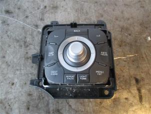 Gebruikte Regelunit Multi Media Renault Megane III Grandtour (KZ) 1.2 16V TCE 115 Prijs op aanvraag aangeboden door Autohandel-Smet Gebroeders NV