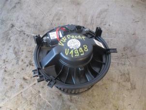 Gebruikte Chaufage Ventilatiemotor Volkswagen Passat (3G2) 1.6 TDI 16V Prijs op aanvraag aangeboden door Autohandel-Smet Gebroeders NV