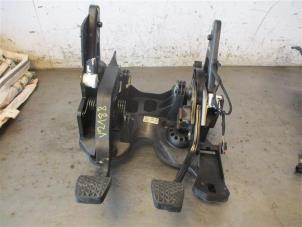 Gebruikte Pedalen Set Opel Astra K Sports Tourer 1.5 CDTi 105 12V Prijs op aanvraag aangeboden door Autohandel-Smet Gebroeders NV