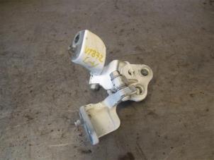 Gebruikte Scharnier deur links-voor Ford Transit Custom 2.2 TDCi 16V Prijs op aanvraag aangeboden door Autohandel-Smet Gebroeders NV