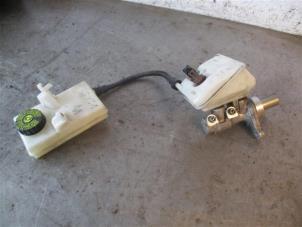 Gebruikte Hoofdremcilinder Peugeot Partner Tepee (7A/B/C/D/E/F/G/J/P/S) 1.6 HDI 90 Prijs op aanvraag aangeboden door Autohandel-Smet Gebroeders NV