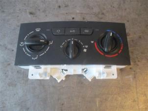Gebruikte Bedieningspaneel Airco Peugeot Partner Tepee (7A/B/C/D/E/F/G/J/P/S) 1.6 HDI 90 Prijs op aanvraag aangeboden door Autohandel-Smet Gebroeders NV