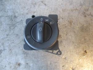 Gebruikte Licht Schakelaar Mercedes Sprinter 3,5t (906.63) 314 CDI 16V Prijs op aanvraag aangeboden door Autohandel-Smet Gebroeders NV