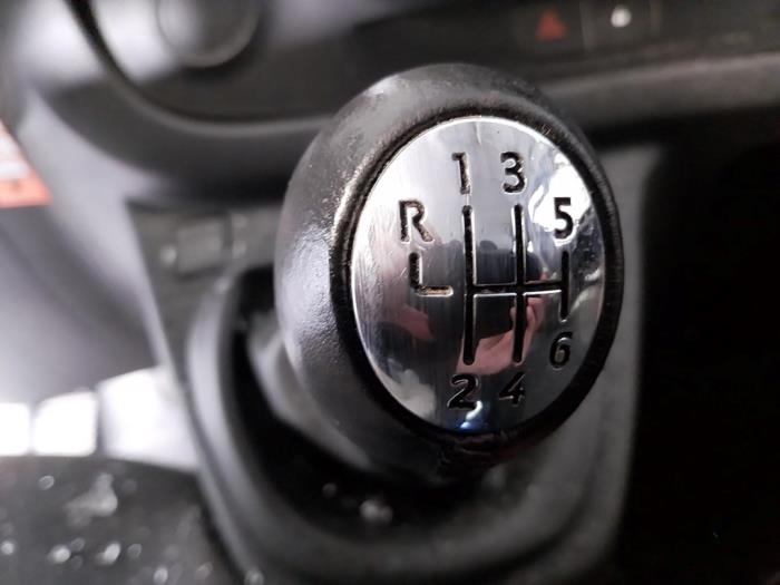 Gebruikte Versnellingsbak Fiat Talento 1.6 MultiJet Biturbo 120 Prijs op aanvraag aangeboden door Autohandel-Smet Gebroeders NV
