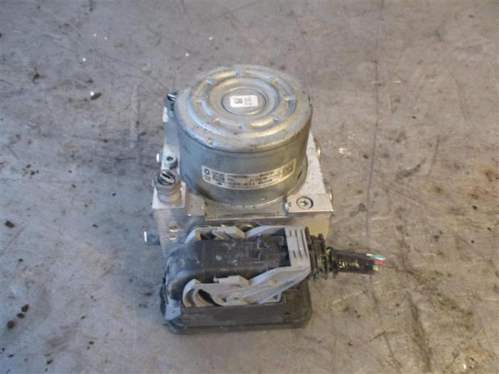 Gebruikte ABS Pomp Renault Trafic (1FL/2FL/3FL/4FL) 1.6 dCi 125 Twin Turbo Prijs op aanvraag aangeboden door Autohandel-Smet Gebroeders NV