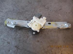 Gebruikte Motor electrisch raam Opel Astra K Sports Tourer 1.5 CDTi 105 12V Prijs op aanvraag aangeboden door Autohandel-Smet Gebroeders NV