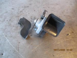 Gebruikte Claxon Nissan Qashqai (J11) 1.3 DIG-T 140 16V Prijs op aanvraag aangeboden door Autohandel-Smet Gebroeders NV