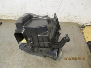 Gebruikte Luchtfilterhuis Volvo V40 (MV) 2.0 D2 16V Prijs op aanvraag aangeboden door Autohandel-Smet Gebroeders NV