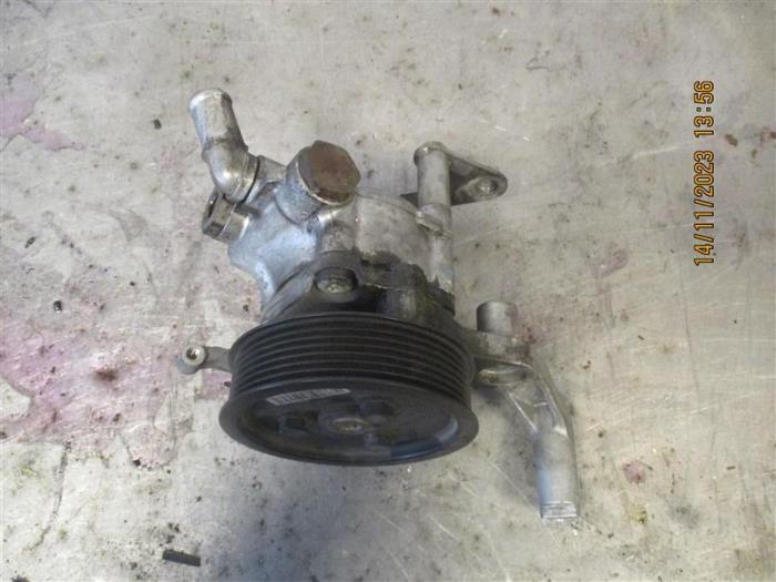 Gebruikte Pomp Servo BMW M5 (F10) 4.4 V8 32V TwinPower Turbo Prijs op aanvraag aangeboden door Autohandel-Smet Gebroeders NV