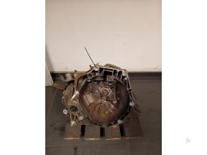 Gebruikte Versnellingsbak Fiat Fiorino (225) 1.3 D 16V Multijet 80 Prijs op aanvraag aangeboden door Autohandel-Smet Gebroeders NV