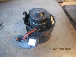 Gebruikte Kachel Ventilatiemotor BMW X1 (F48) xDrive 20d 2.0 16V Prijs op aanvraag aangeboden door Autohandel-Smet Gebroeders NV