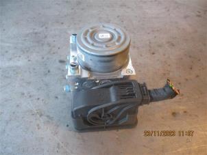 Gebruikte ABS Pomp BMW X1 (F48) xDrive 20d 2.0 16V Prijs op aanvraag aangeboden door Autohandel-Smet Gebroeders NV