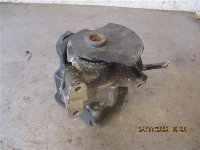 Stuurbekrachtiging Pomp van een Mercedes-Benz C Estate (S204) 2.2 C-200 CDI 16V . 2009