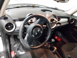 Gebruikte Airbag set + dashboard Mini Mini (R56) 1.6 Cooper D 16V Prijs op aanvraag aangeboden door Autohandel-Smet Gebroeders NV