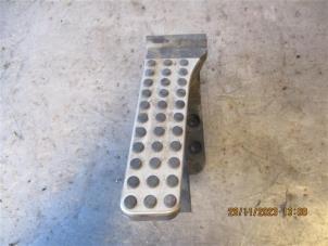 Gebruikte Sensor Gaspedaalpositie Mercedes E (C207) E-350 CDI V6 24V Prijs op aanvraag aangeboden door Autohandel-Smet Gebroeders NV