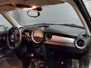 Gebruikte Airbag set + dashboard Mini Mini (R56) 1.6 One D 16V Prijs op aanvraag aangeboden door Autohandel-Smet Gebroeders NV