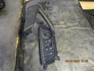 Gebruikte Schakelblok ruiten Audi A3 Limousine (8YS) 1.5 35 TFSI 16V Mild Hybrid Prijs op aanvraag aangeboden door Autohandel-Smet Gebroeders NV