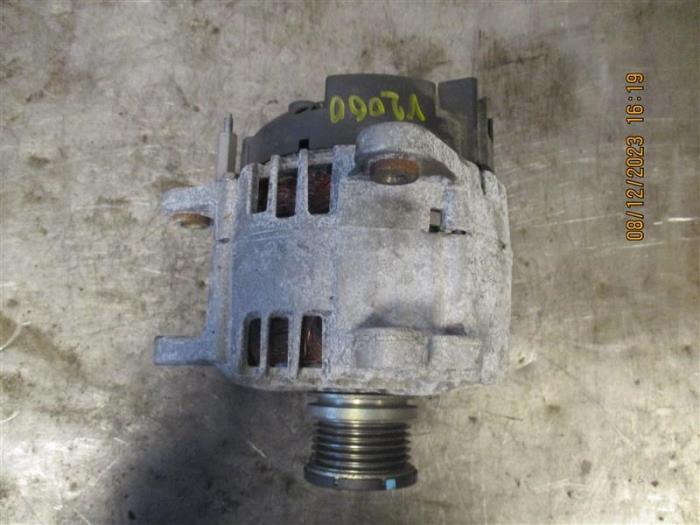 Gebruikte Alternator Skoda Superb Combi (3V5) 1.6 TDI Prijs op aanvraag aangeboden door Autohandel-Smet Gebroeders NV