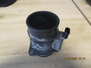 Gebruikte Luchthoeveelheidsmeter Renault Clio III (BR/CR) 1.5 dCi FAP Prijs op aanvraag aangeboden door Autohandel-Smet Gebroeders NV