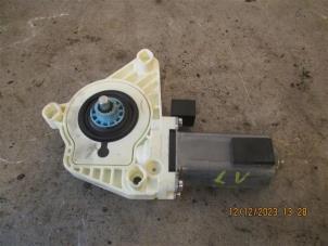 Gebruikte Motor electrisch raam Volkswagen Tiguan (AD1) 2.0 TDI 16V BlueMotion Techn.SCR 4Motion Prijs op aanvraag aangeboden door Autohandel-Smet Gebroeders NV