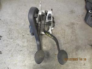 Gebruikte Pedalen Set Mini Mini (R56) 1.6 Cooper D 16V Prijs op aanvraag aangeboden door Autohandel-Smet Gebroeders NV