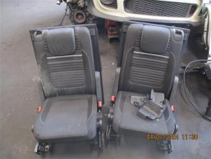 Gebruikte Voorstoel rechts Volkswagen Sharan (7N) 2.0 TDI 16V Prijs op aanvraag aangeboden door Autohandel-Smet Gebroeders NV