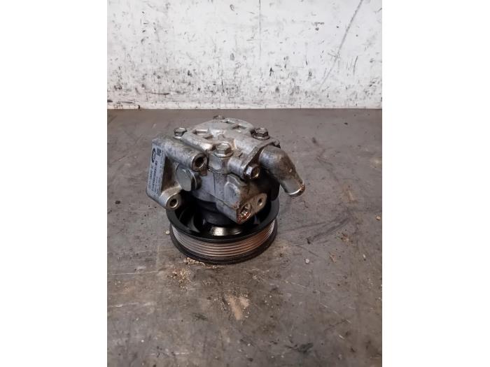 Gebruikte Servopomp Ford Transit 2.2 TDCi 16V RWD Prijs op aanvraag aangeboden door Autohandel-Smet Gebroeders NV