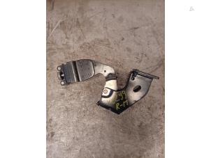 Gebruikte Scharnier deur rechts-achter Citroen Jumpy 1.5 Blue HDi 120 Prijs op aanvraag aangeboden door Autohandel-Smet Gebroeders NV