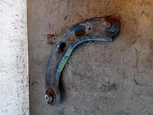 Gebruikte Draagarm rechts-voor Mazda CX-3 (DJ/DK) 1.5 Skyactiv D 105 16V Prijs op aanvraag aangeboden door Autohandel-Smet Gebroeders NV