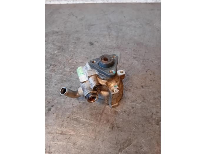 Gebruikte Servopomp Fiat Fiorino (225) 1.3 D 16V Multijet 80 Prijs op aanvraag aangeboden door Autohandel-Smet Gebroeders NV