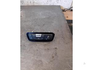 Gebruikte Licht Schakelaar BMW 3 serie Touring (G21) 320d xDrive 2.0 TwinPower Turbo 16V Hybrid Prijs op aanvraag aangeboden door Autohandel-Smet Gebroeders NV