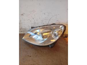 Gebruikte Linker Koplamp Mercedes B (W245) 2.0 B-180 CDI 16V Prijs op aanvraag aangeboden door Autohandel-Smet Gebroeders NV